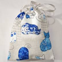 Obrázek k výrobku 4521 - Modré kočky - Simply - dárkové sáčkopytle - S
